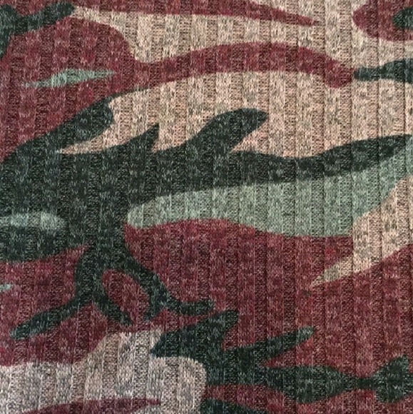 🆕Camouflage Style long sleeve tee🆕 - Picture 3 of 4